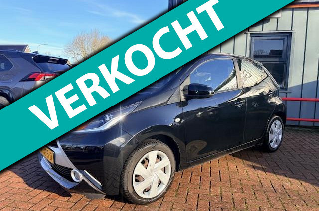 Toyota Aygo 1.0 VVT-i x-nav